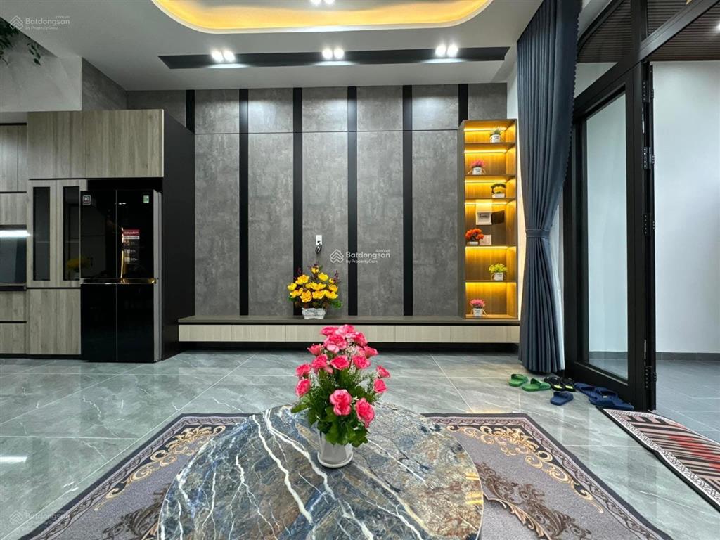 Chính chủ bán gấp nhà phố lê trọng tấn oto đỗ cửa khu dân trí cao nhà full nội thất vào ở ngay