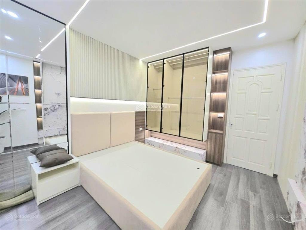 Có 1 0 2 nhà đẹp tôn đức thắng lô góc ngõ 3m khu vực dân trí cao cần bán gấp full đồ ở ngay