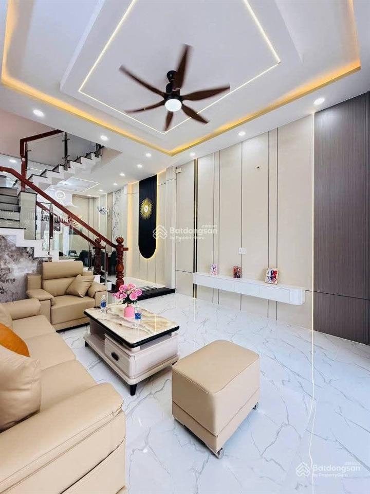 Hoàng văn thái nhà đẹp giá tốt cơ hội vàng cho khách mua ở!