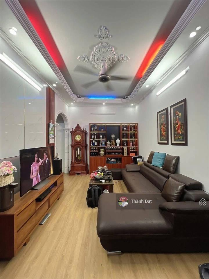 55m2 9,5 tỷ vũ tông phan, côthanh xuân, ngõ thông , 20m oto tránh , giá đầu tư