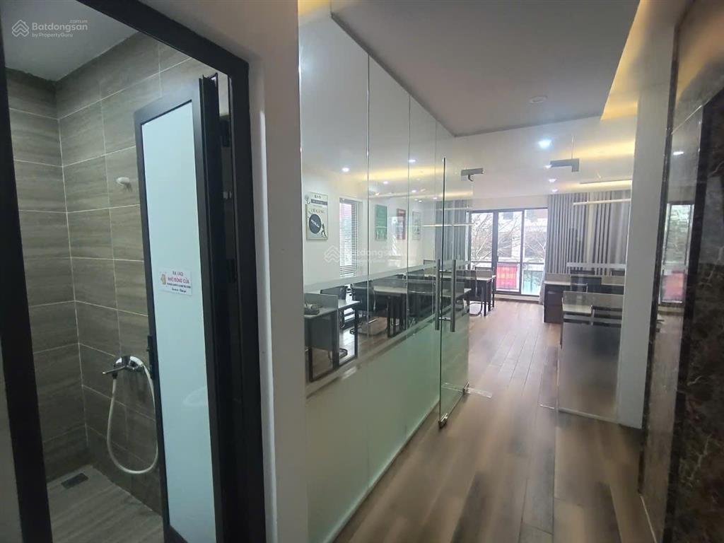 Cho thuê liền kề xuân la . dt 105 m * 5 tầng. mt 6 m. 7 phòng , thang máy , ô tô tránh, 45 tr/th
