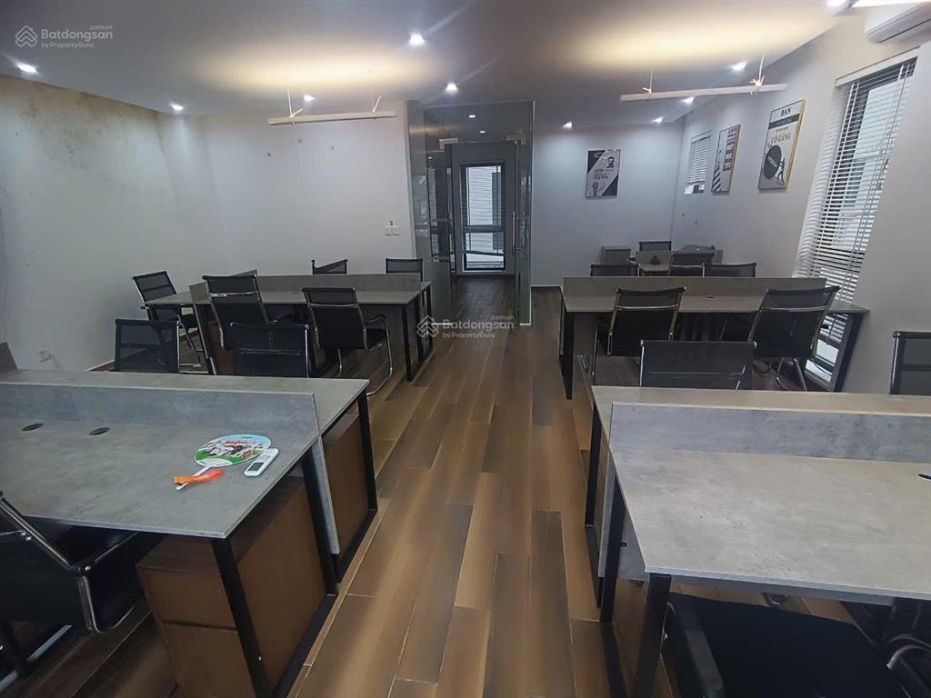 Cho thuê liền kề xuân la . dt 105 m * 5 tầng. mt 6 m. 7 phòng , thang máy , ô tô tránh, 45 tr/th