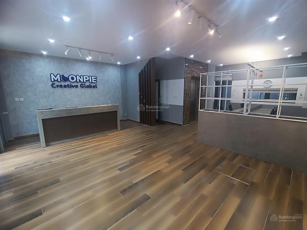 Cho thuê liền kề xuân la . dt 105 m * 5 tầng. mt 6 m. 7 phòng , thang máy , ô tô tránh, 45 tr/th