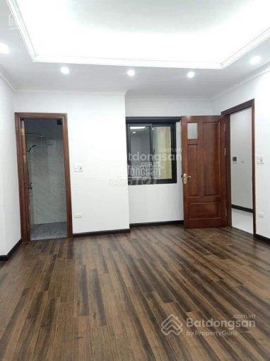 Cho thuê nhà tại hoàng quốc việt. dt  89 m * 7 tầng. mt  10 m ,12 phòng , thang máy, nhà mới
