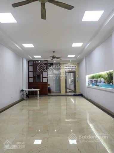 Cho thuê nhà tại hoàng quốc việt. dt  89 m * 7 tầng. mt  10 m ,12 phòng , thang máy, nhà mới