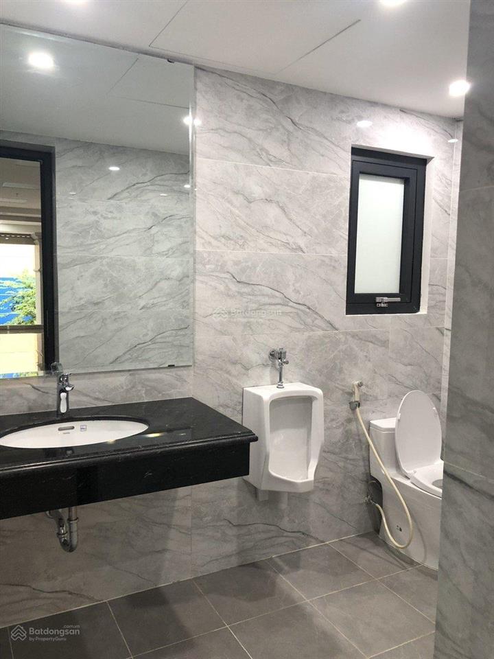 Cho thuê mặt phố lê văn thiêm. 50m2/60m2 * 7,5 tầng. mt 7m, thông sàn, thang máy, nhà mới đẹp