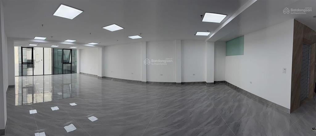 Cho thuê phân lô trung yên 11. dt 115m2 * 4 tầng, lô góc, chia phòng, giá 40 triệu/tháng