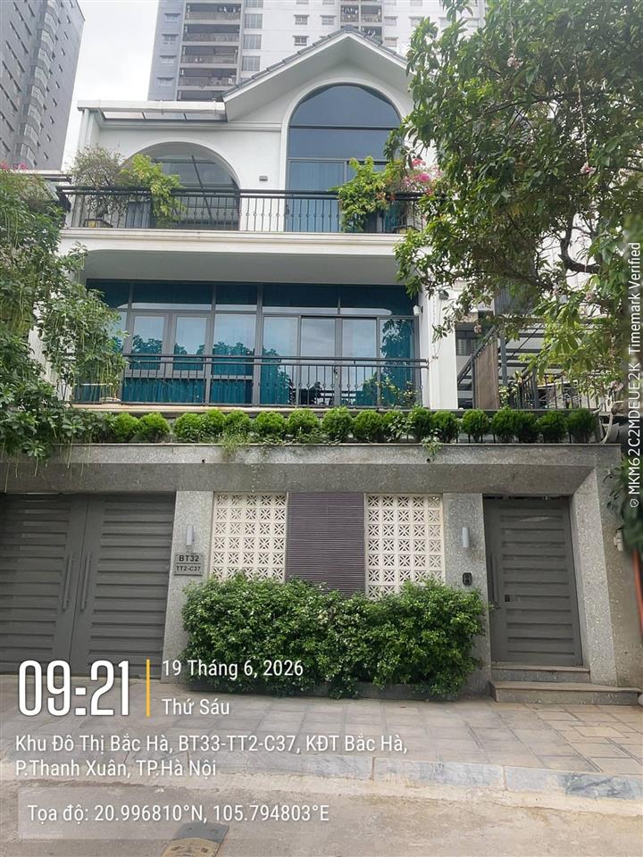 Cho thuê biệt thự tại kđt bắc hà  tố hữu. dt 145 m2 * 3 tầng. mt 10 m. hạt dẻ 35 triệu/ tháng