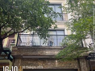 Cho thuê lk kđt trung yên 11. dt 70 m * 5 tầng. mt 5.5 m. nhà đẹp, ô tô đỗ cửa, 36 triệu/ tháng
