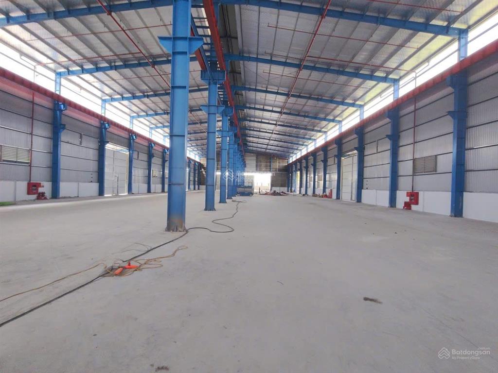 Cho thuê kho, xưởng tại kcn thạch thất. dt 5000m có cắt lẻ. khung zamil, pccc tự động, có vat