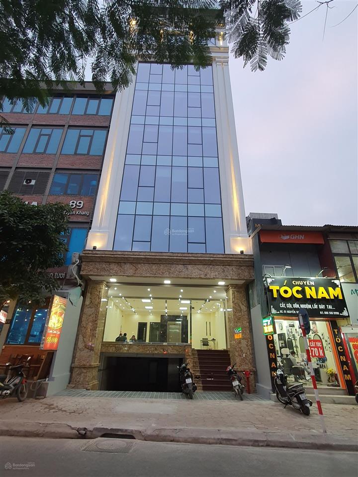 Cho thuê tòa nhà mặt phố đồng me. dt 128 m2 * 8 tầng + 1 hầm. mt 6 m, thông sàn, thang máy, pccc