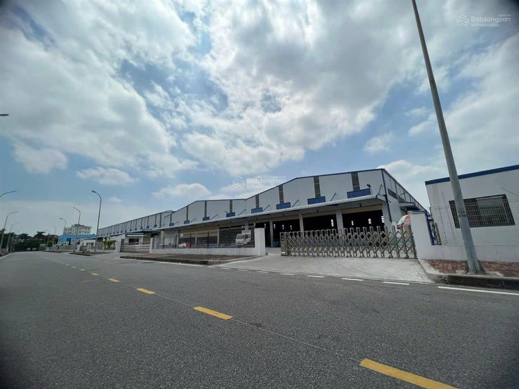 Cho thuê kho xưởng tại kcn đài tư.dt 4000 m ( có cắt lẻ ).khung zamil,nước sạch, xe cont, xuất vat