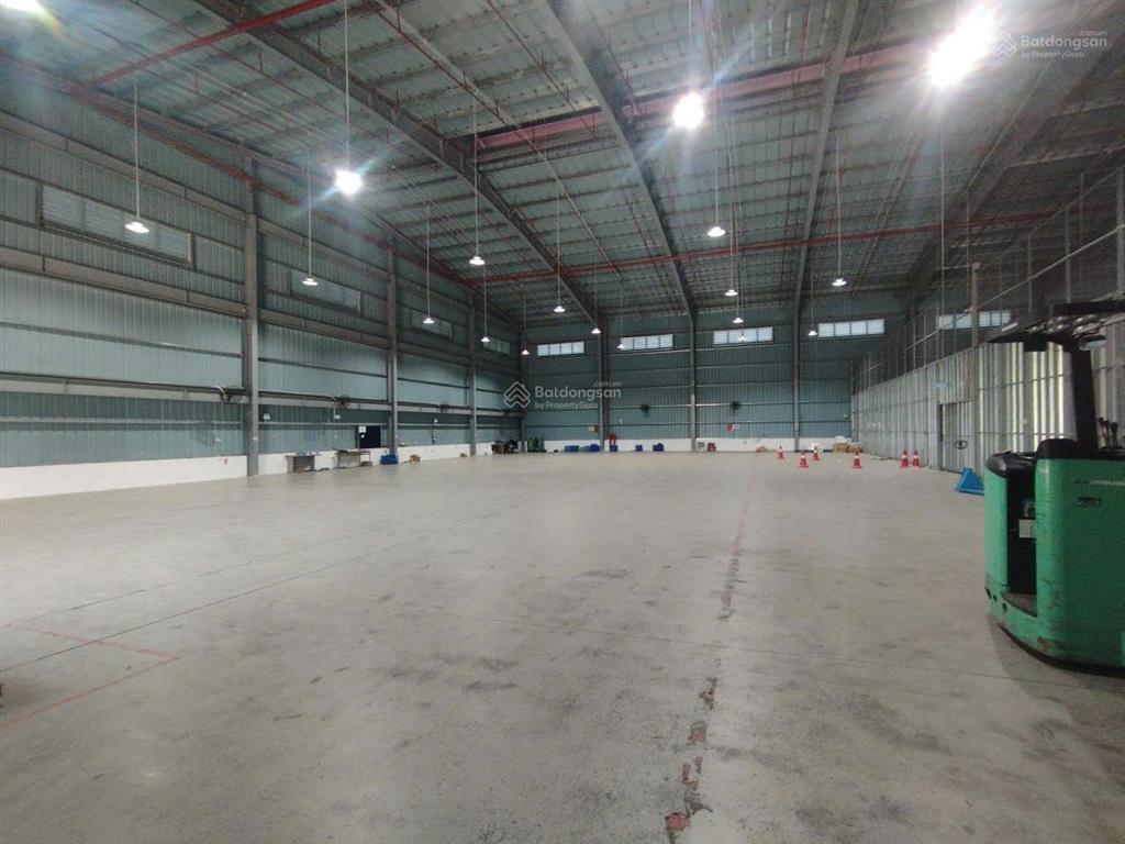 Cho thuê kho xưởng tại kcn đài tư.dt 4000 m ( có cắt lẻ ).khung zamil,nước sạch, xe cont, xuất vat