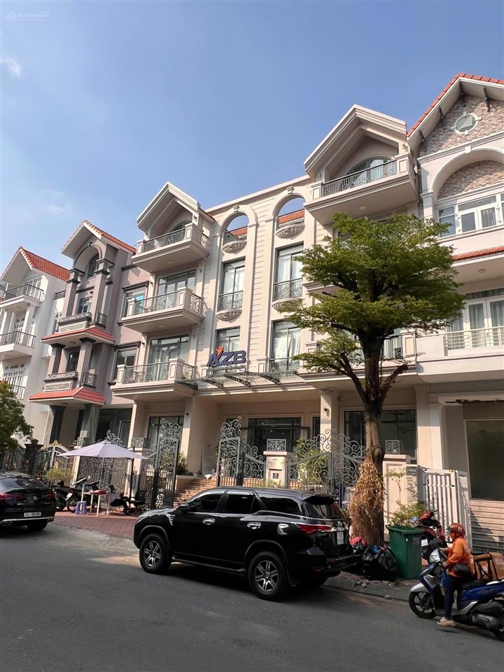 Cho thuê văn phòng tại khu đô thị him lam kênh tẻ. 1000m² sàn. giá 300tr/tháng
