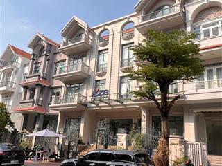 Cho thuê văn phòng tại khu đô thị him lam kênh tẻ. 1000m2 sàn. giá. 300tr/tháng