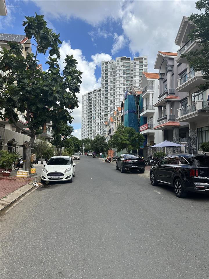 Cho thuê văn phòng khu đô thị him lam kênh tẻ giá rẻ t7/2026. 475m². 73tr/tháng