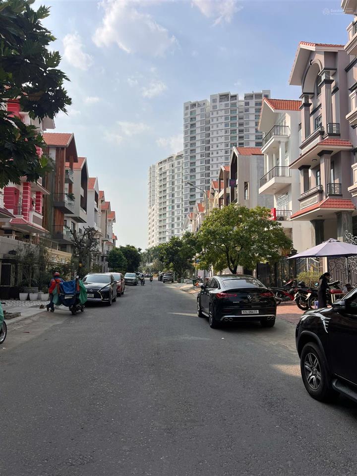 Cho thuê văn phòng khu đô thị him lam kênh tẻ giá rẻ t7/2026. 475m². 73tr/tháng