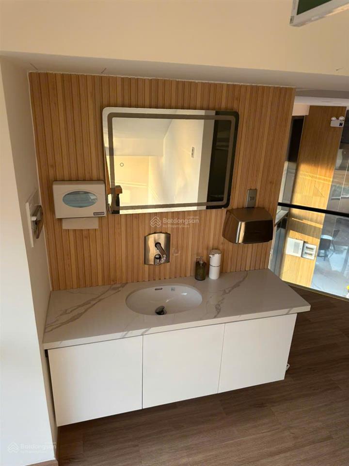 Cho thuê shophouse, nhà phố thương mại tại eco green sài gòn