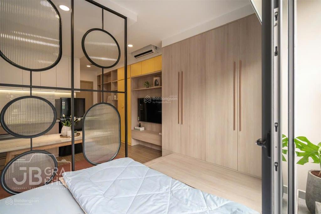 Căn hộ 1pn ban công  thiết kế hiện đại  vị trí vàng giáp q1, q3