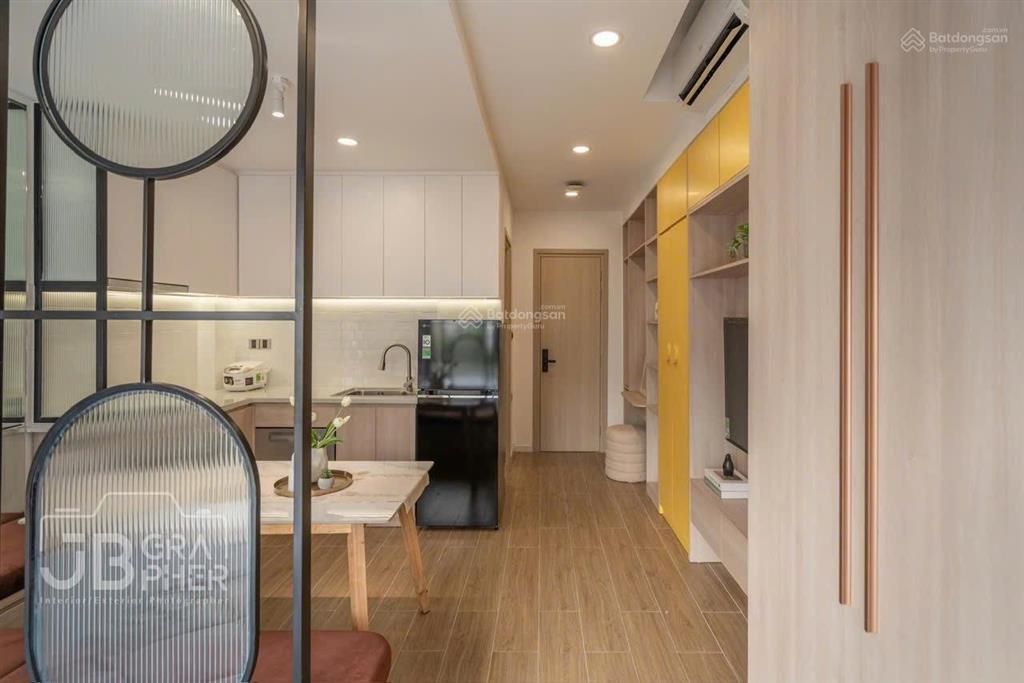 Căn hộ 1pn ban công  thiết kế hiện đại  vị trí vàng giáp q1, q3