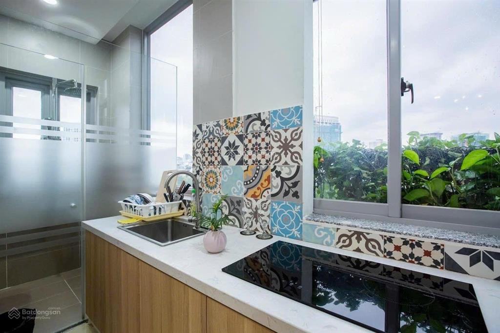 Cho thuê ch 1pn view bờ kè trường sa  toà nhà full tiện ích  vị trí đẹp giáp q1, q3