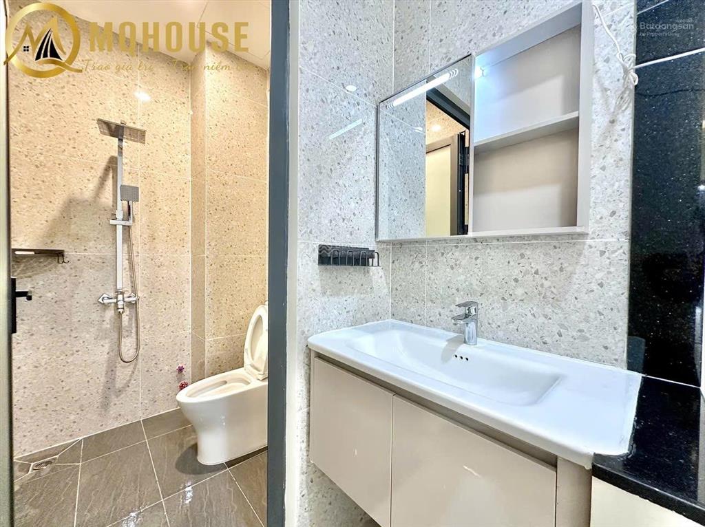 Cho thuê ch 1pn ban công  rộng 50m2  vị trí đẹp giáp q1, q3