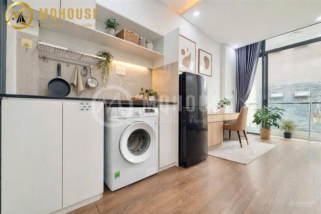 Cho thuê ch studio ban công  rộng 40m2  gần chợ bà chiểu, giáp q1