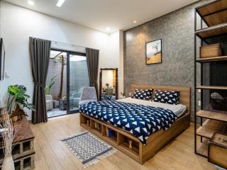 Chdv rộng 40m2  có sân vườn riêng  full nt  ngay cầu thủ thiêm, giáp q1