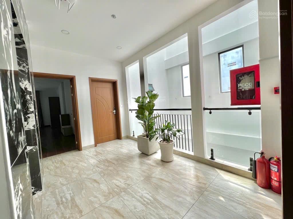 Cho thuê ch studio ban công  rộng 40m2  full nt  gần ngã tư hàng xanh