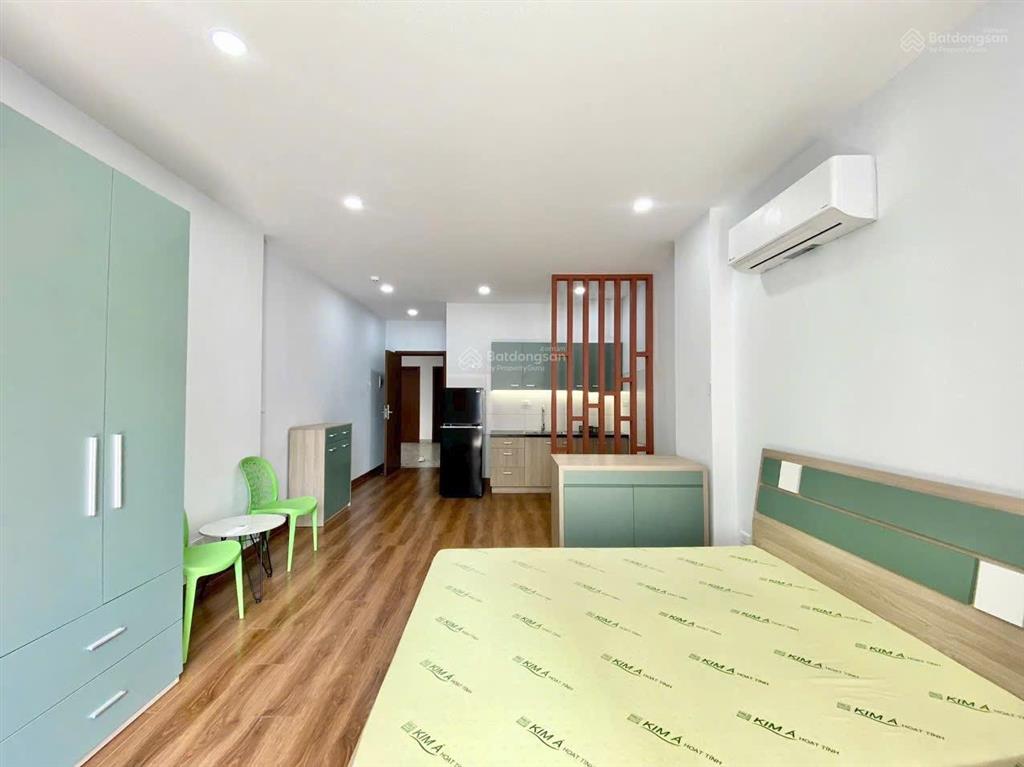 Cho thuê ch studio ban công  rộng 40m2  full nt  gần ngã tư hàng xanh