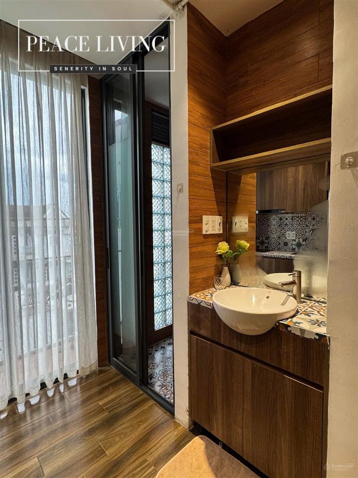 Cho thuê studio ban công full nt xịn xò  rộng 35m2  ngã tư hàng xanh