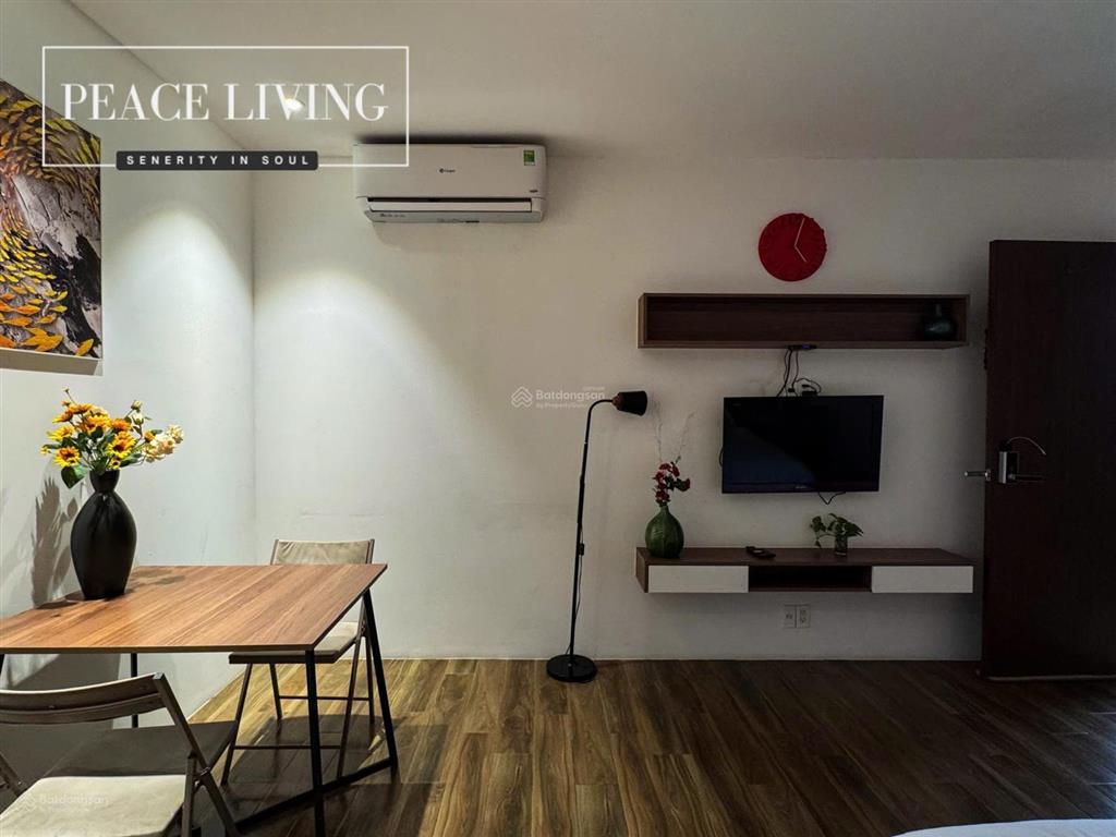 Cho thuê studio ban công full nt xịn xò  rộng 35m2  ngã tư hàng xanh