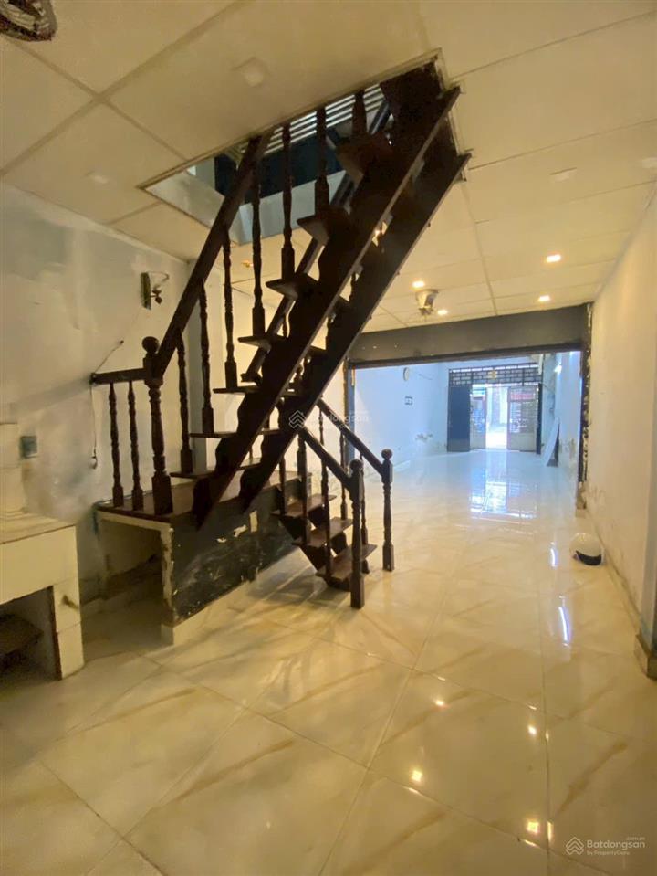 Bán nhà mt tại đường số ngay chợ tân quy q7, dt 70m2, giá 10,8tỷ