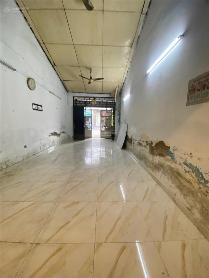 Bán nhà mt tại đường số ngay chợ tân quy q7, dt 70m2, giá 10,8tỷ