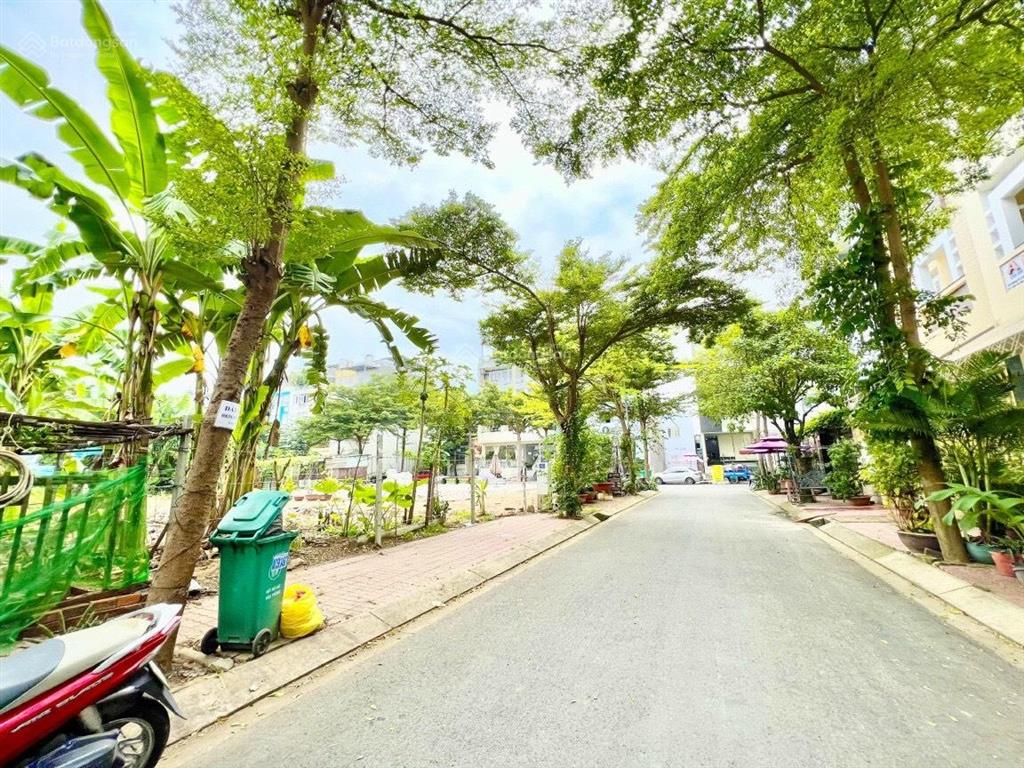 Bán lô đất biệt thự 10x20m tại kdc p.tân phong quận 7 giá 25,5tỷ