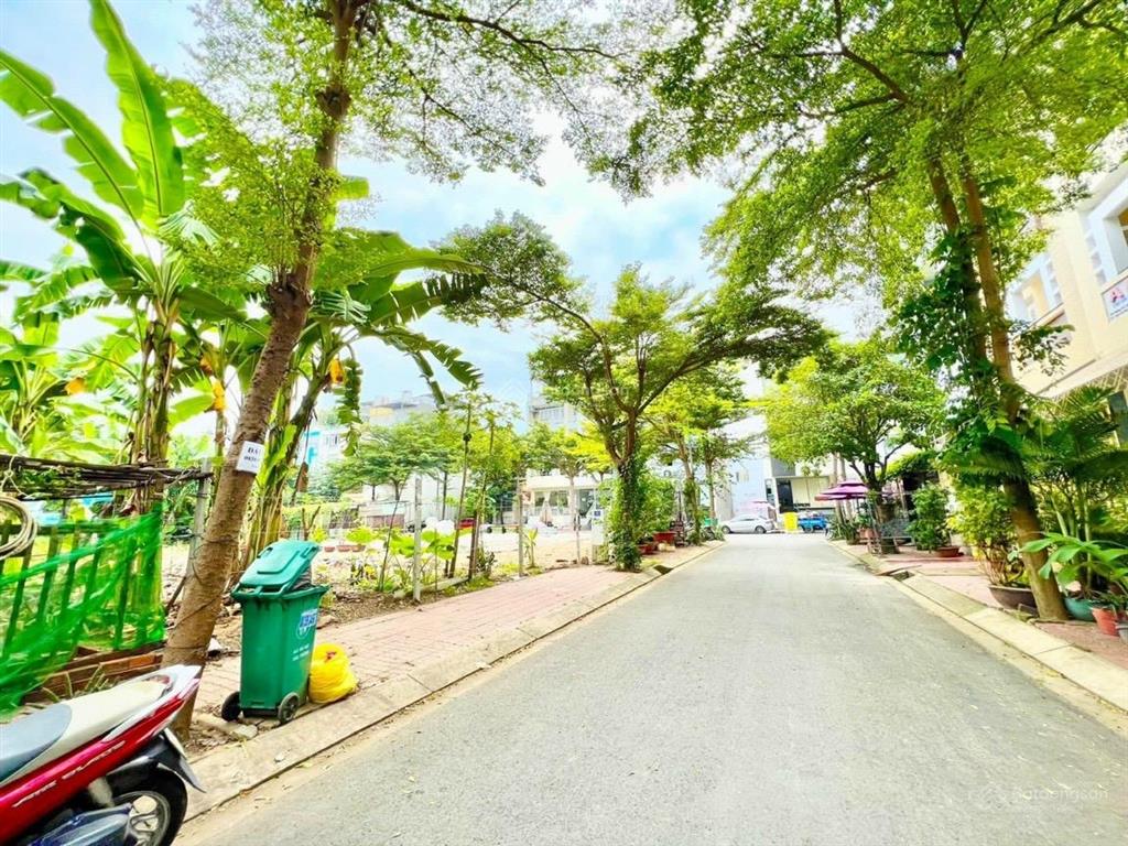 Bán lô đất biệt thự 10x20m tại kdc p.tân phong quận 7 giá 25,5tỷ