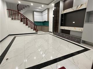 Nhà mới vĩnh quỳnh 5 tầng ô tô đỗ cửa giá tốt vĩnh quỳnh diện tích 40m 5