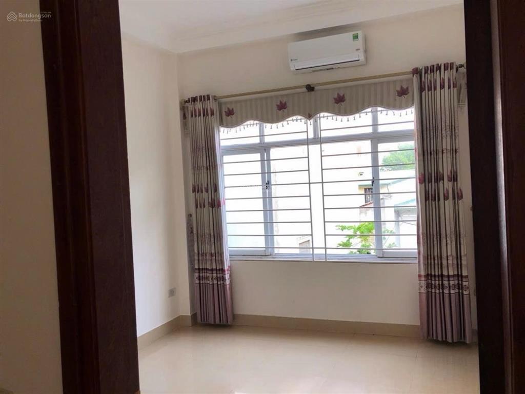 Trung tâm thanh trì 40m nhà dân xây ngõ thẳng giá chỉ 4.x