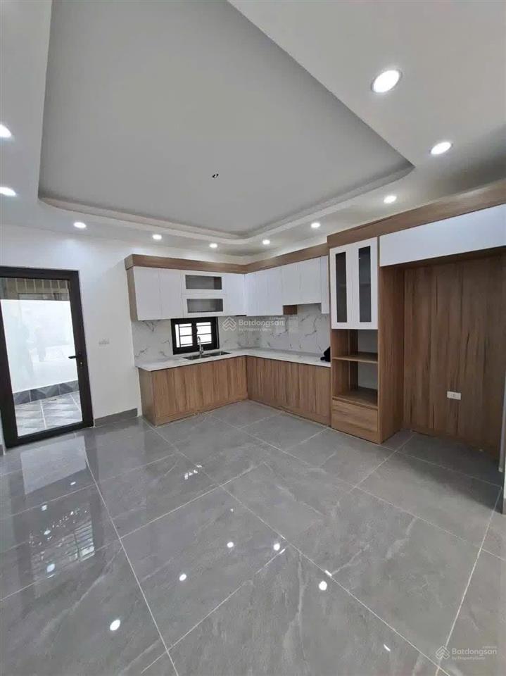 Phân lô btl đặc công 70m2 5 tầng ô tô sát nhà, diện tích 70m2, nhà 5 tầng thiết kế hiện đại