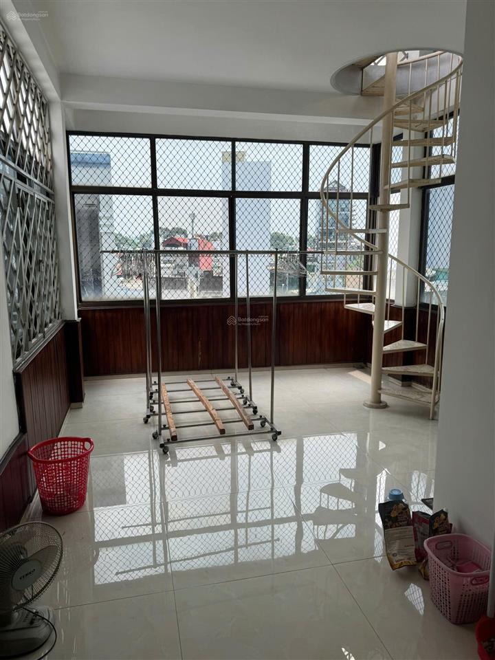 Bỏ phố về quê nên cần bán gấp nhà 2mt bà hạt q.10  5 tầng  4,3 x 20m  giá 24 tỷ