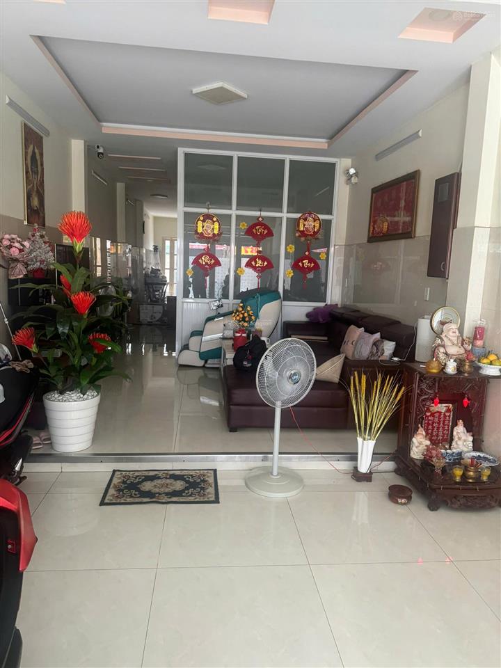 Bỏ phố về quê nên cần bán gấp nhà 2mt bà hạt q.10  5 tầng  4,3 x 20m  giá 24 tỷ