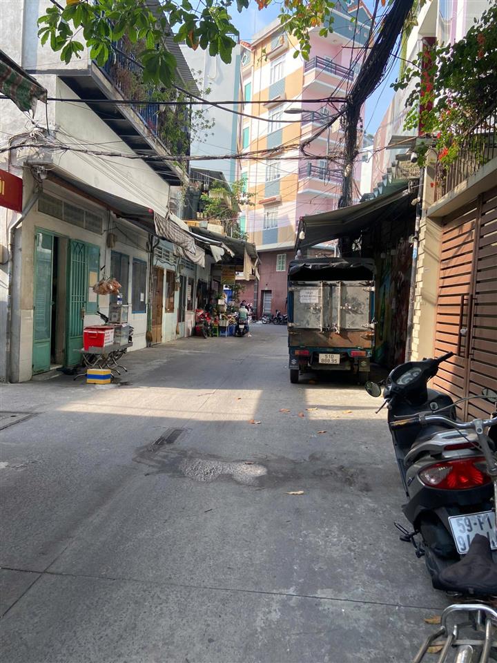 Xuất cảnh nên cần bán gấp nhà 2mt hẻm cao thắng quận 10  122m2  khu vực nhà cao tầng  giá 26.5t