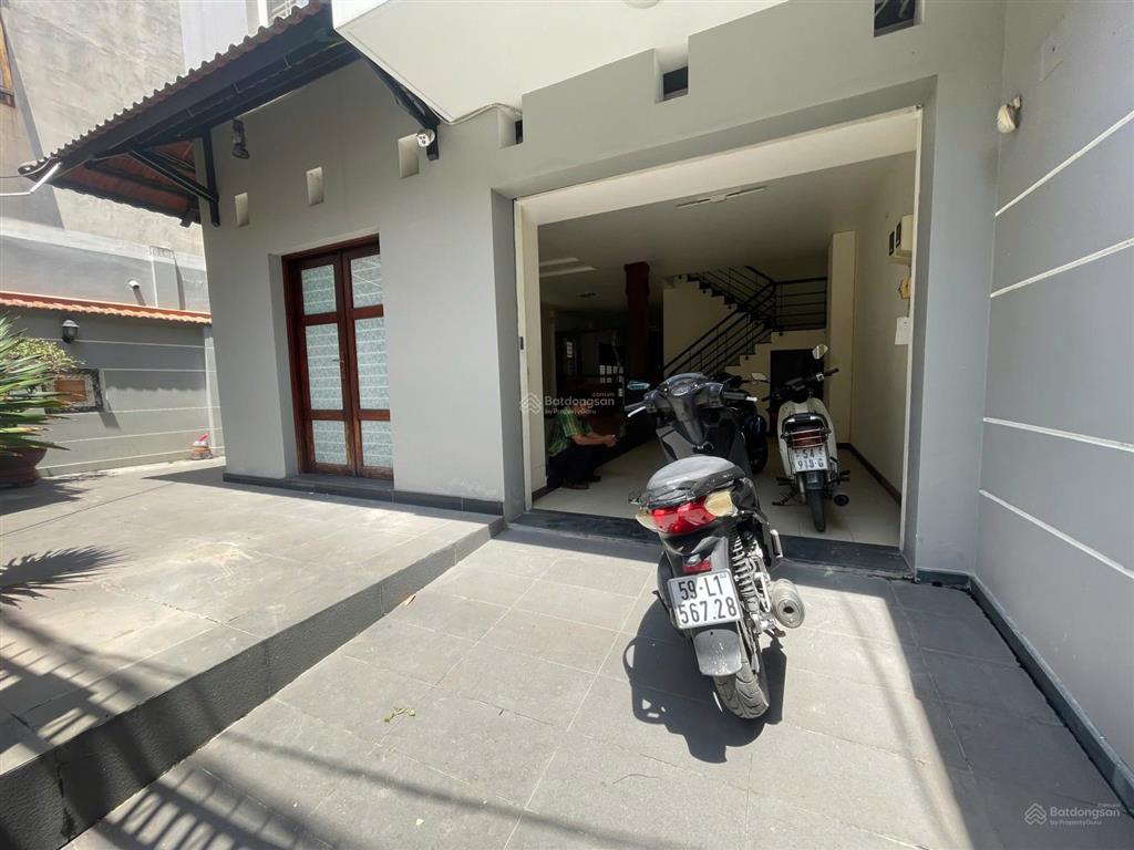 Hạ giá 4 tỷ, nhà hẻm 3/2 quận 10  dt 9 x 20m ( 160m2 đất )  nhà khu biệt thự  giá chốt 29 tỷ