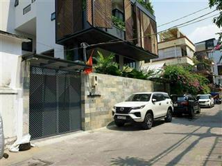 Cần nhà bán nhà mt hẻm 91 hòa hưng q. 10. dt 13.5x26m. giá bán 58 tỷ thương lượng