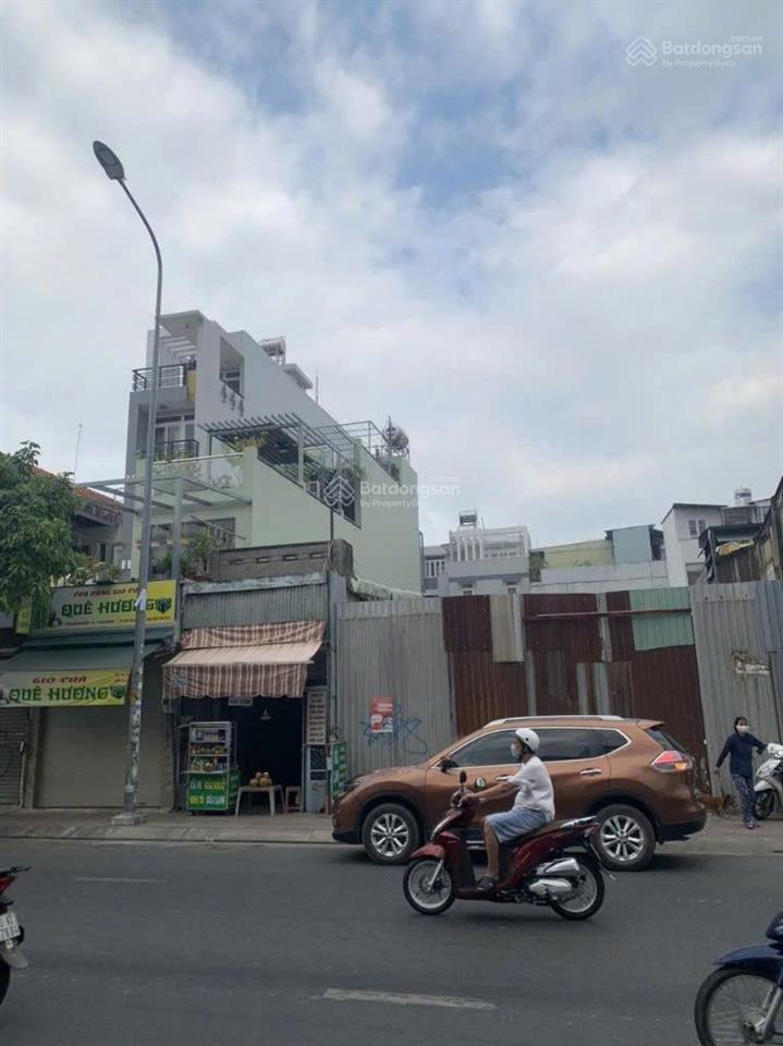 Bán gấp mt đường nguyễn kiệm, phú nhuận  hiện tại c4  gpxd 1 hầm + 10 tầng  giá 72 tỷ