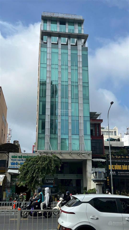 Building văn phòng trung tâm hành chính mới tân bình  2mt  2 hầm + 11 tầng  giá chỉ 170 tỷ