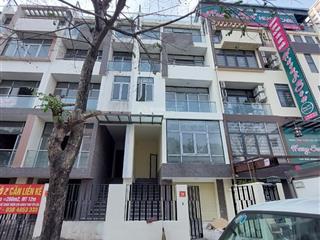 Cho thuê nhà khu phân lô pandora triều khúc đất 150m2 xây dựng 100m2 5 tầng thang máy  0968 120 ***