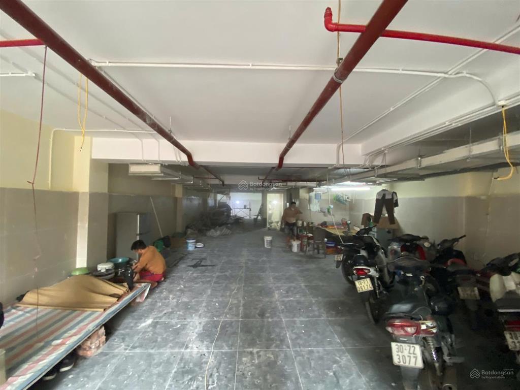 Cho thuê toà nhà phố xuân la,tây hồ dt 260m * 8 tầng 1 hầm,thang máy,giá 250 triệu,  0968 120 ***