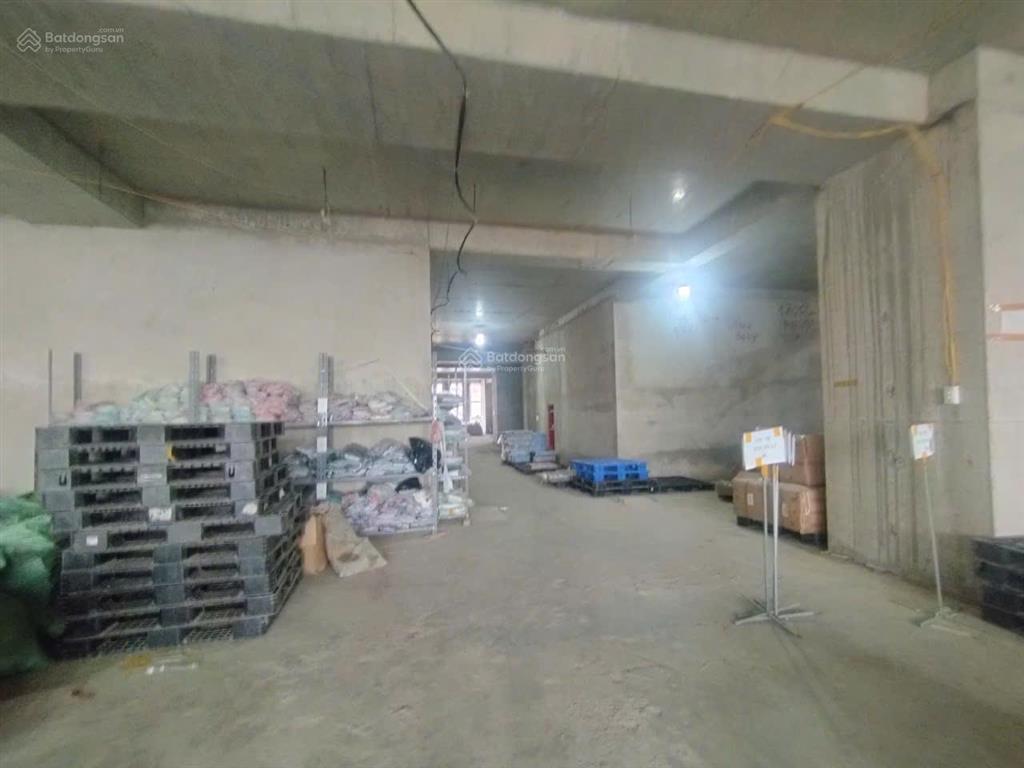 Cho thuê kho tầng 3 mặt phố vạn phúc,hà đông,dt 1200m giá 40 triệu,trung tâm hà nội. 0968 120 ***