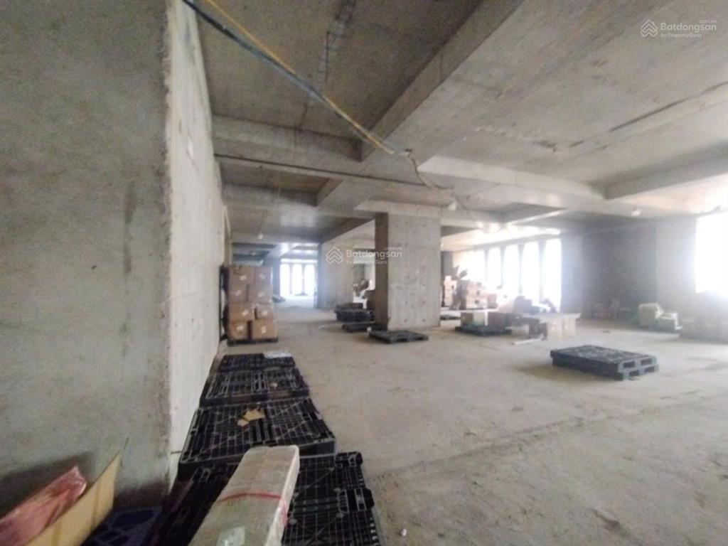 Cho thuê kho tầng 3 mặt phố vạn phúc,hà đông,dt 1200m giá 40 triệu,trung tâm hà nội. 0968 120 ***